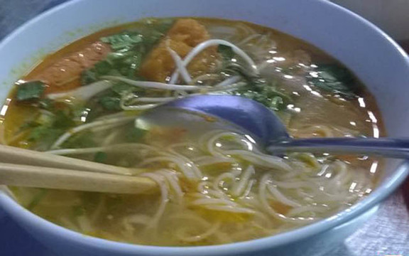 Bún Riêu Đường Ray