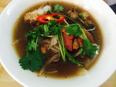 Cơm sườn rim tiêu