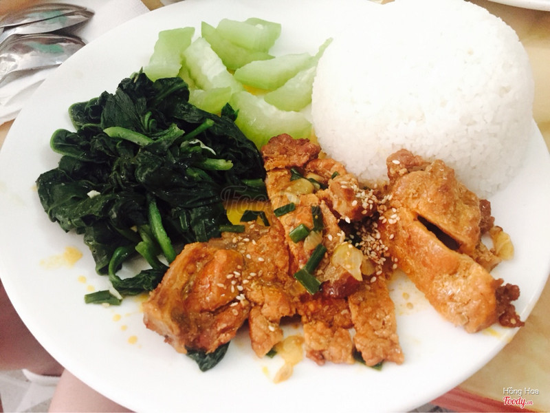 Cơm sườn cốt lết nướng