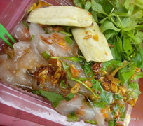 bánh bột lọc & chả