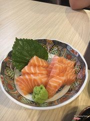 Sashimi cá hồi
