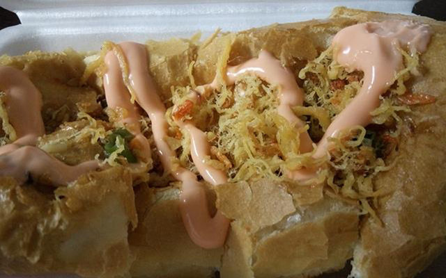 Bánh Mì Nướng Sa Tế Chà Bông