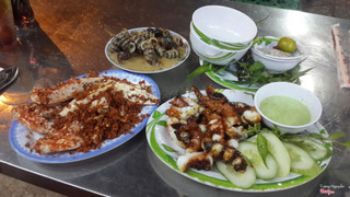 Ngồi chưa dc 5p đã dọn ra 3 món rồi. Lên món nhanh k phải chờ lâu 👍