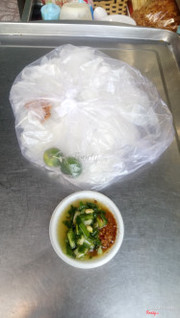 Bánh tráng phơi sương chấm chua ngọt 7k