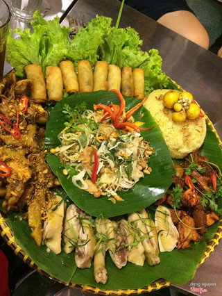 gà lên mâm lớn