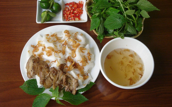 Ý Thiên - Bánh Cuốn Nóng