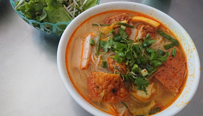 82 Quán - Bánh Canh & Bún Chả Cá