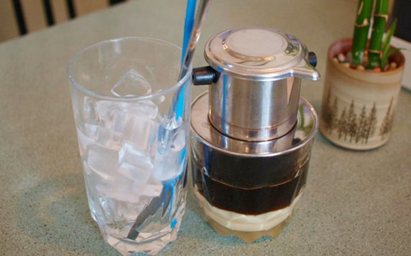 Hoàng Gia Cafe - Âu Cơ