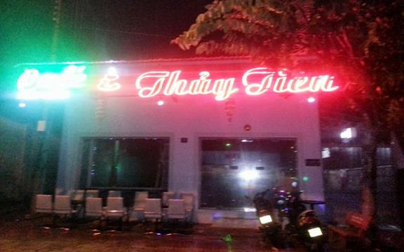 Thủy Tiên Cafe - Máy Lạnh Và Ngoài Trời