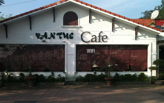 Vạn Tuế Cafe - Ngô Gia Khảm