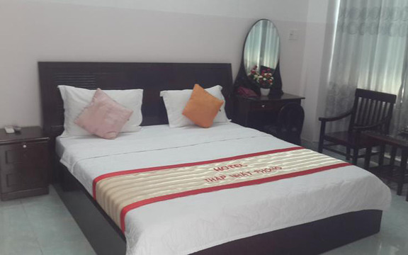 Thập  Nhất Phong Hotel