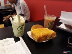 Mỗi ng một cảm nhận thôi, từ lúc quán mới khai trương đến giờ mình ghé hoài hoài luôn ý. Không gian thóag, trà sữa theo cảm nhận của mình thì ngon 👍👍👍 đi hoài muốn mốc mặt luôn ý...