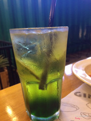 Soda trà xanh 30k tạm đc ko ngon lắm