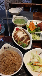 Cơm gà Hải Nam quay