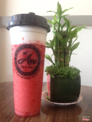 Trà dâu tuyết macchiato