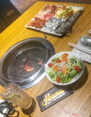 salad và set đồ nướng