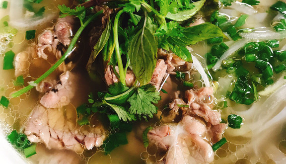 Phở Bò - Hoàng Đạo Thúy
