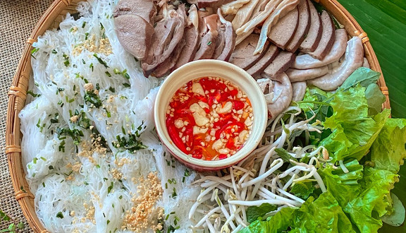 Tiệm Nhà Cám - Đặc Sản Bình Định - Nguyễn Thị Minh Khai