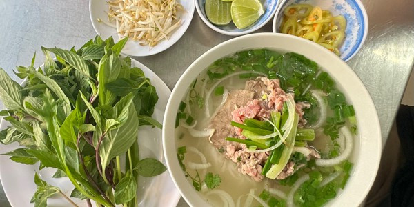 Phở Ngọc - Bành Văn Trân