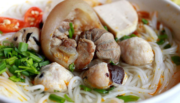 Bún Chân Giò Bảy Cầu Muối