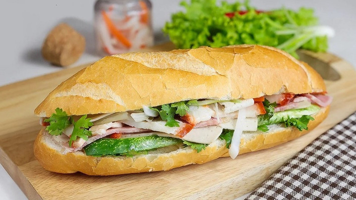 Bánh Mì Tân Xuân - 356 Bình Thành