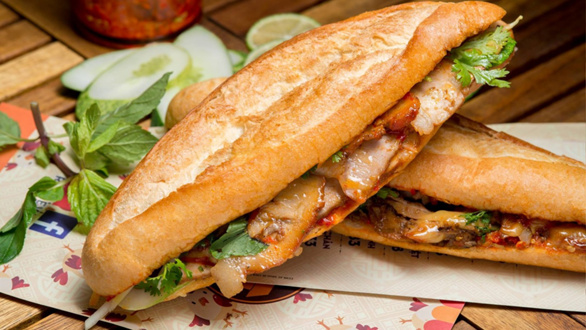 A Ba - Bánh Mì Chả Cá Nóng - 175 Ông Ích Đường