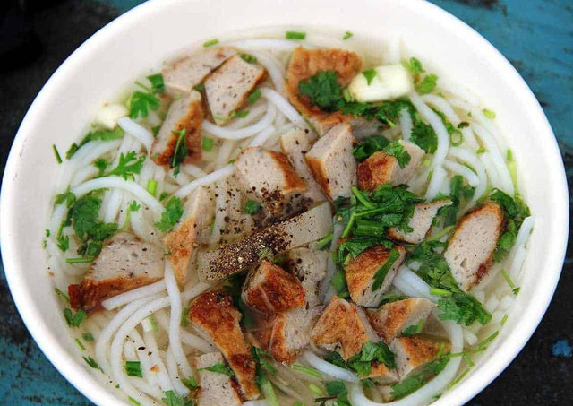 Bánh Canh Cô Bé - 15 Nguyễn Chí Thanh