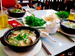 Bún thố 🍜 (giá 40k) nước súp ngon, ngọt vừa miệng, thịt cá nhiều. 