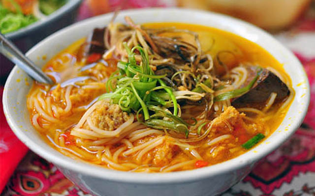 Bún Riêu Bà Già - Yersin