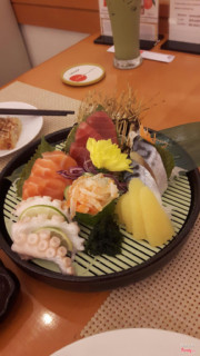 Sashimi tổng hợp