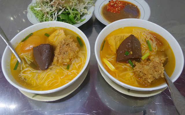 Bún Riêu Bà Tám