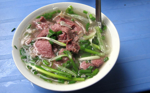 Thủy - Phở & Mì Quảng 