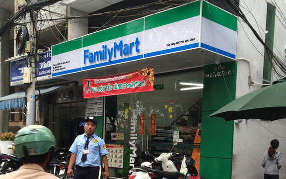 FamilyMart - Phó Đức Chính