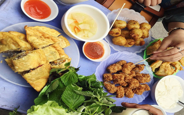 Bánh Gối & Há Cảo - TT Giảng Võ - Sân D5