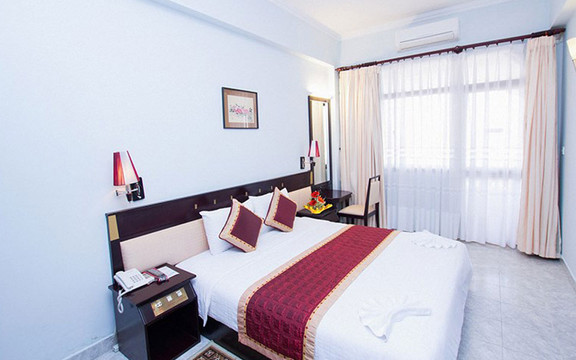 Quỳnh Như Hotel