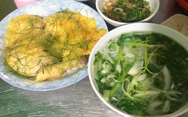 Bánh Đa Gà - Chùa Hàng