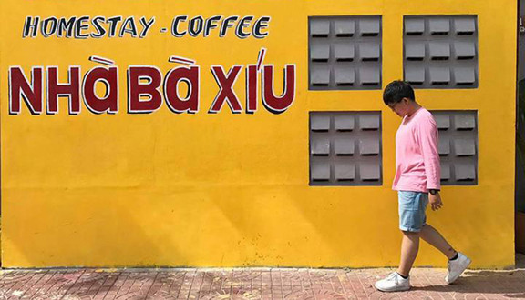 Nhà Bà Xíu Homestay & Coffee