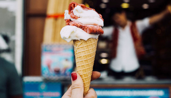 Turkish Golden Scoop Ice Cream