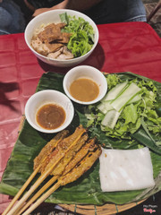 Thịt xiên nướng & cao lầu