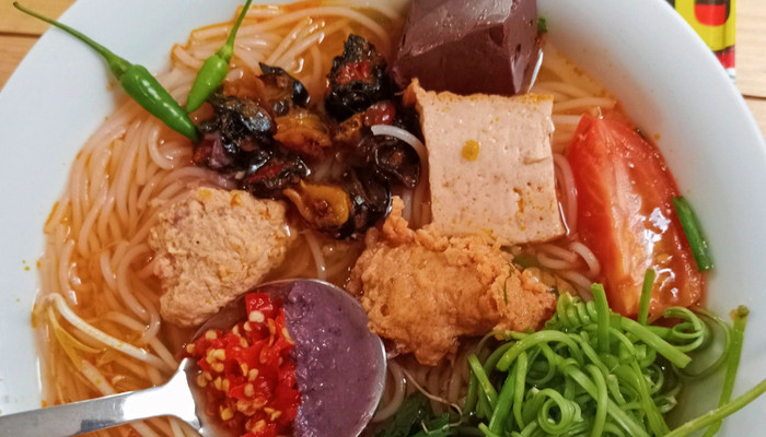 Quán Bún Riêu Cô Út Miền Tây - Tân Hoà 9