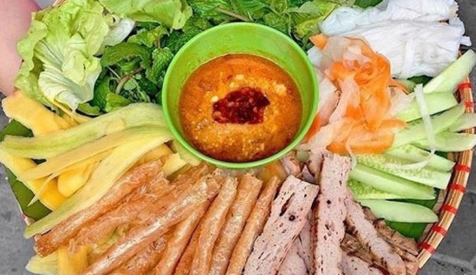 Nem Nướng Nha Trang - Triều Khúc