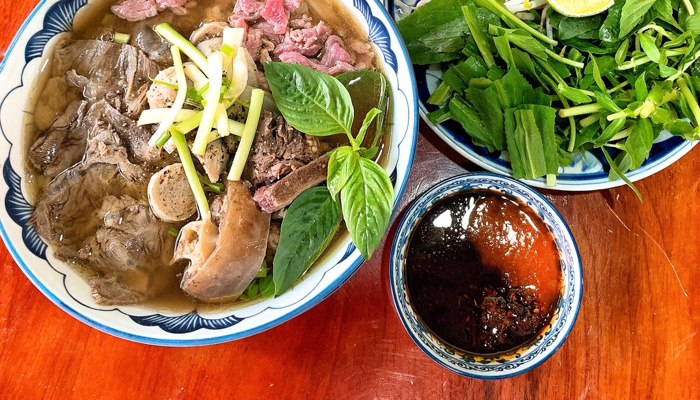 Phở Đức Đô - Hồ Hảo Hớn