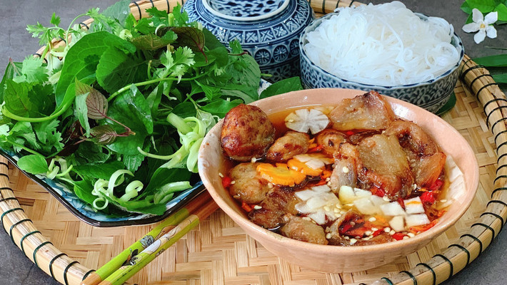 Cô Lê - Bún Chả & Bún Trộn Thịt Nướng - Ao Sen