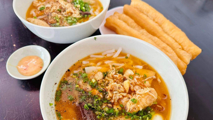 Bánh Canh Cua Út Trinh