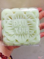 Bánh Dẻo đậu xanh - trứng muối