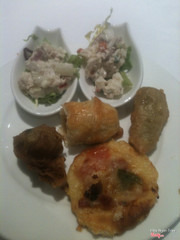 Cái đĩa đồ ăn mình dùng hôm đó. Nguyên nhân chính cho việc mình bị hành vào hôm sau