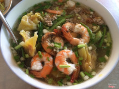 Hủ tiếu hoành thánh + tôm