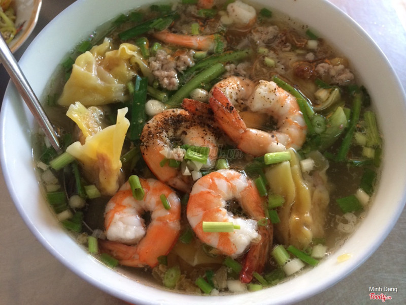 Hủ tiếu hoành thánh + tôm