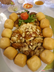 bánh bao gà nướng