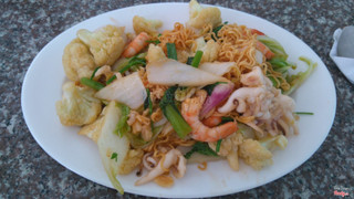 mì xào hải sản